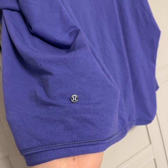 Lululemon To & Flow Wrap in Heathered Mod Iris Flower - Picture 13 of 15